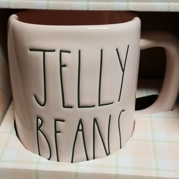 🍡Rae Dunn Jelly Beans Mug Set🐰 - Picture 2 of 4